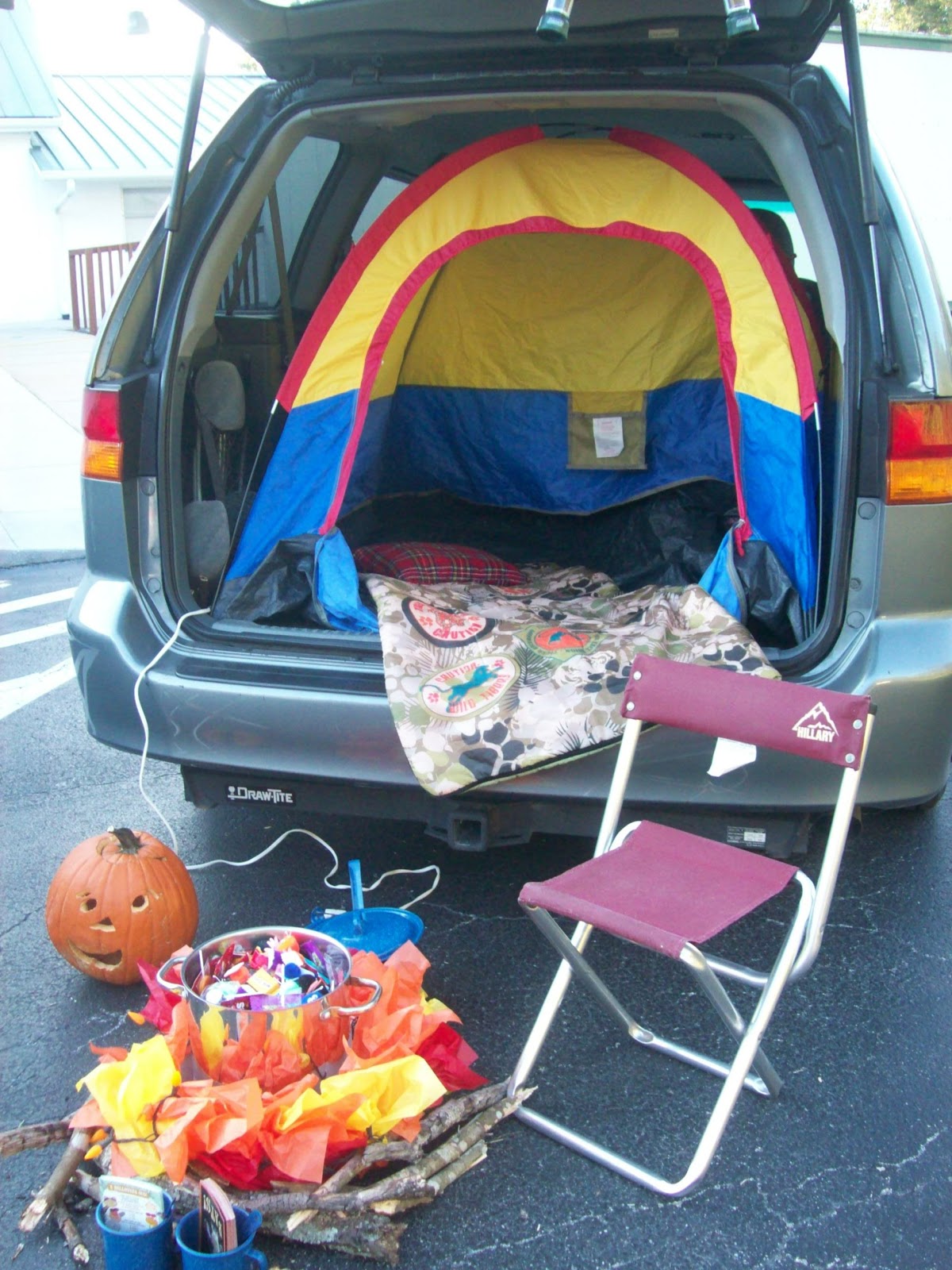 10 Easy & Fun Trunk-Or-Treat Decoration Ideas - BRIGHT-FM