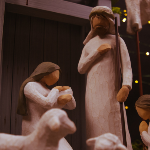 mary and joseph nativity figurines